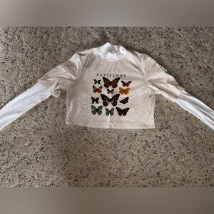 Graphic long sleeve cropped shirt